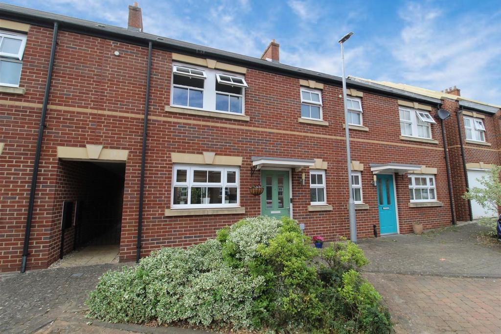 Gate Reach, Exeter 3 bed terraced house to rent - £1,500 pcm (£346 pw)