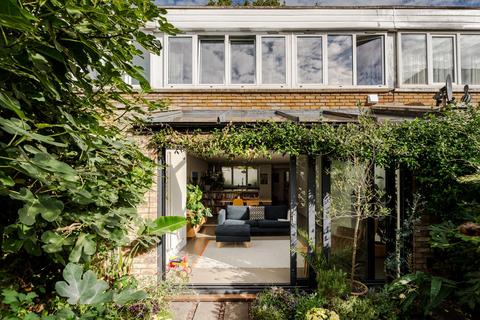 3 bedroom terraced house for sale, Claylands Road, London SW8