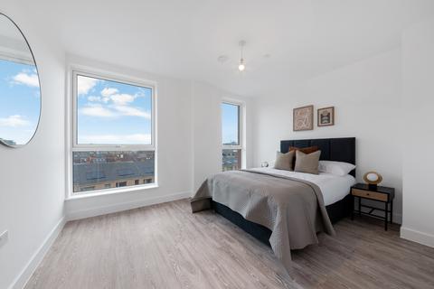 3 bedroom flat to rent, 39, 1 Dukes Road E17