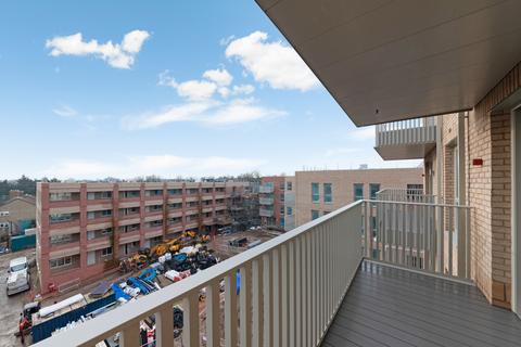 2 bedroom flat to rent, 81, 1 Dukes Road E17