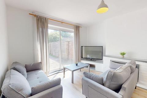 4 bedroom house to rent, Alan Moss Road, Loughborough LE11