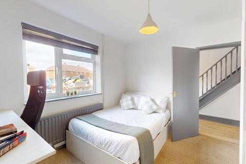 4 bedroom house to rent, Alan Moss Road, Loughborough LE11