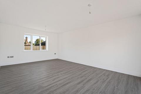 3 bedroom detached bungalow for sale, Ashcroft Road, Luton, LU2