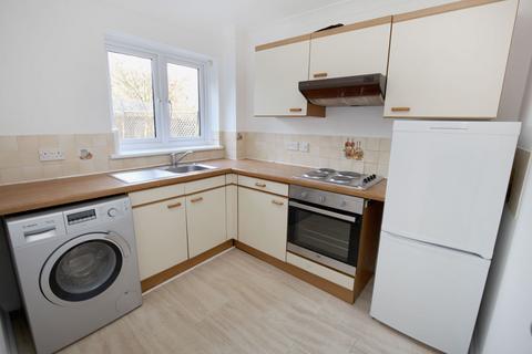 1 bedroom end of terrace house to rent, Wadley Road, London E11