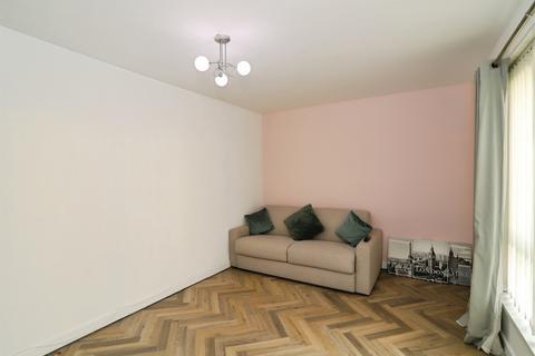 3 bedroom end of terrace house for sale, Colwinstone Street, CARDIFF