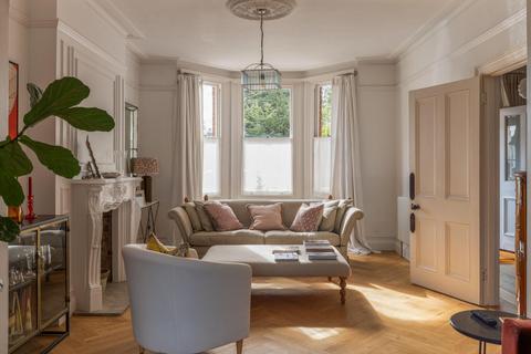 5 bedroom detached house for sale, Netley Street, Farnborough, Hampshire