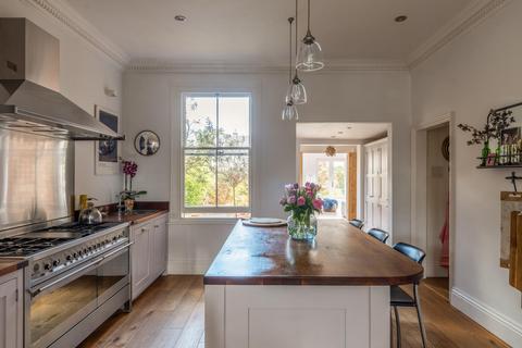 5 bedroom detached house for sale, Netley Street, Farnborough, Hampshire
