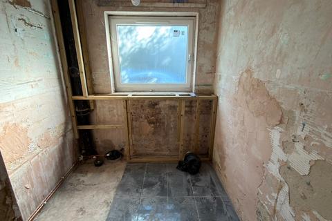 2 bedroom flat for sale, London SE25