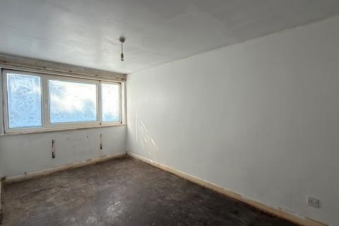 2 bedroom flat for sale, London SE25