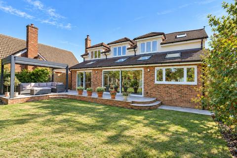 4 bedroom detached house for sale, Lovibonds Avenue, Orpington