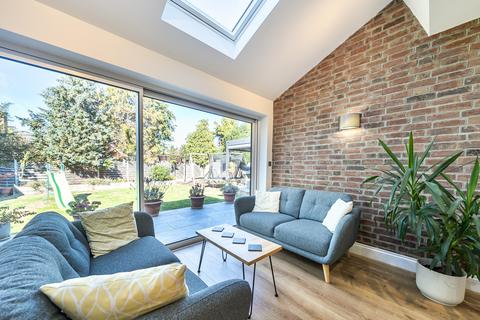 4 bedroom detached house for sale, Lovibonds Avenue, Orpington