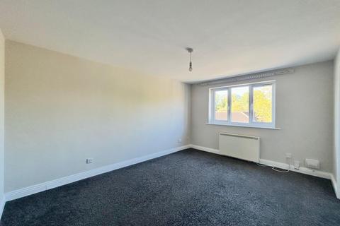 2 bedroom flat to rent, Park Road, Hull, HU3