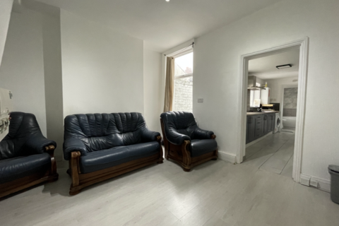 3 bedroom terraced house to rent, Wicklow Street, Middlesbrough, TS1