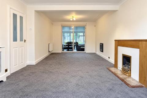3 bedroom detached house to rent, Clevedon Road, Luton