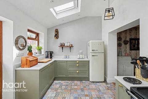 3 bedroom terraced house for sale, Penrhyn Avenue, Walthamstow