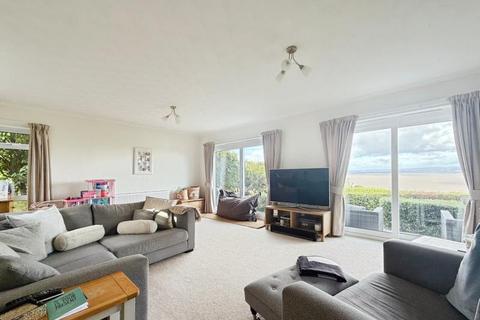 4 bedroom detached house to rent, Frobisher Avenue, Bristol BS20