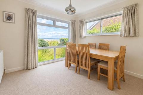 4 bedroom detached house to rent, Frobisher Avenue, Bristol BS20