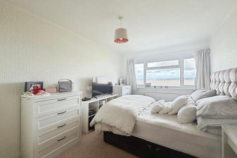 4 bedroom detached house to rent, Frobisher Avenue, Bristol BS20