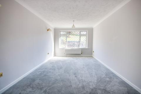 2 bedroom detached bungalow for sale, SHOLING! NO FORWARD CHAIN! EXTENDED! PRIVATE GARDEN! FRESHLY DECORATED!
