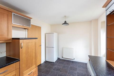 3 bedroom end of terrace house to rent, Armstrong Way, York