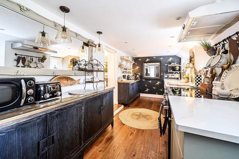 5 bedroom detached house for sale, Tithepit Shaw Lane, Warlingham CR6