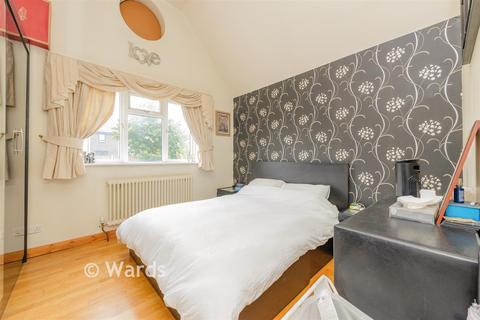 4 bedroom end of terrace house for sale, Morgan Drive, Horns Cross, Greenhithe, Kent