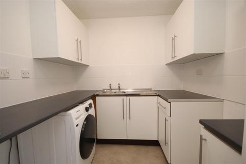 Studio for sale, Knights Manor Way, Dartford