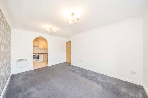 2 bedroom flat for sale, International Way, Sunbury-On-Thames TW16