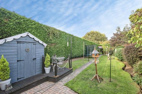 4 bedroom detached house for sale, Watling Street, Atherstone, Warwickshire, CV9