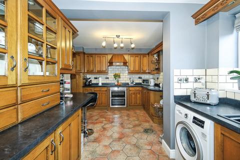 4 bedroom detached house for sale, Watling Street, Atherstone, Warwickshire, CV9
