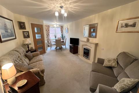 2 bedroom apartment for sale, Charles Briggs Avenue, Howden, Goole