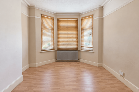 3 bedroom terraced house to rent, Barham Close, Wembley, HA0