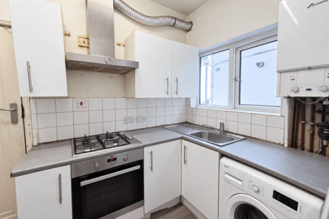 3 bedroom terraced house to rent, Barham Close, Wembley, HA0