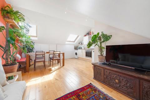1 bedroom flat for sale, Leander Road, SW2