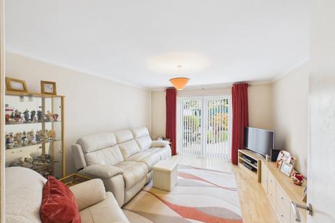undefined, Viola Avenue, Stanwell, Surrey, TW19
