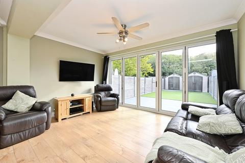 3 bedroom terraced house for sale, Crownfield, Broxbourne
