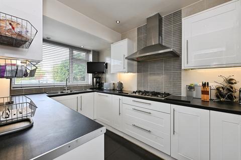 3 bedroom terraced house for sale, Crownfield, Broxbourne