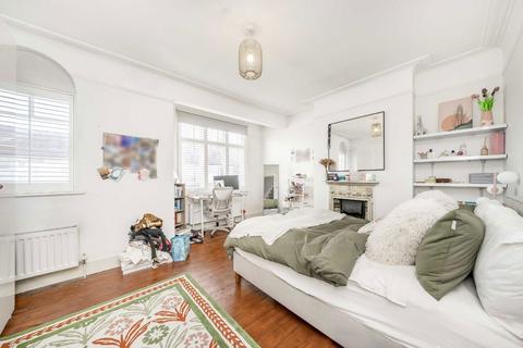 4 bedroom terraced house for sale, Brudenell Road, London SW17