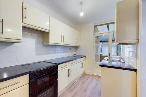 3 bedroom terraced house to rent, Stride Avenue, Portsmouth, PO3