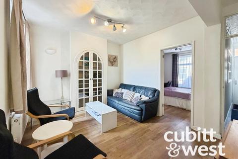 3 bedroom terraced house to rent, Eton Road Southsea PO5