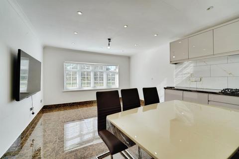 3 bedroom detached bungalow for sale, The Furlong, Bedford