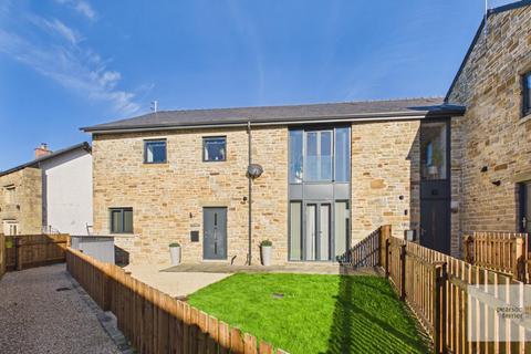 2 bedroom apartment to rent, Manchester Road, Bury BL9