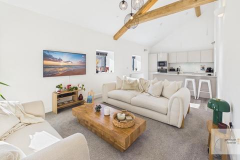 2 bedroom apartment to rent, Manchester Road, Bury BL9