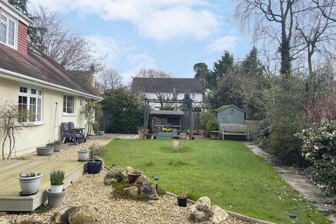 3 bedroom detached house to rent, Armstrong Close, Brockenhurst