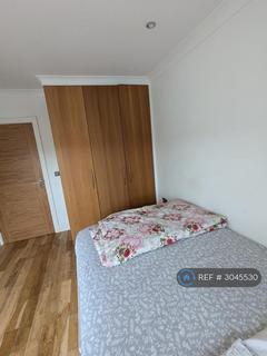 1 bedroom in a flat share to rent, Bounds Green, Bounds Green, N11