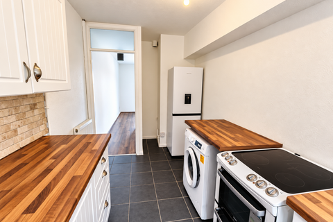 1 bedroom flat to rent, Lyde Green, Halesowen B63