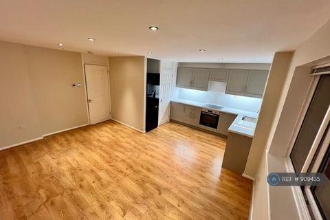 1 bedroom flat to rent, Makepeace Road, Northolt, UB5