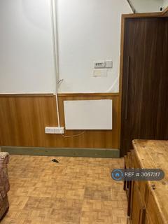 1 bedroom flat to rent, London Road, London, SW17