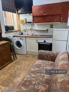 1 bedroom flat to rent, London Road, London, SW17