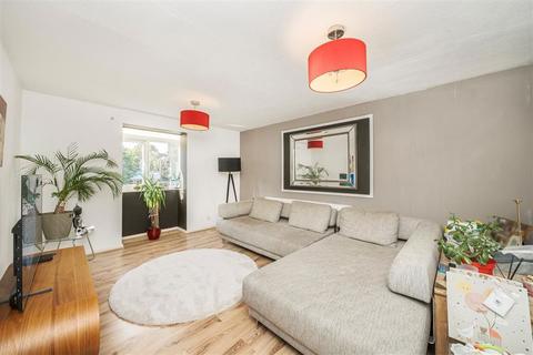 3 bedroom end of terrace house for sale, Kenchester Close, London SW8